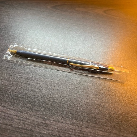 Club 33 Disneyland Retired Employee Fountain Pen - Picture 6 of 8